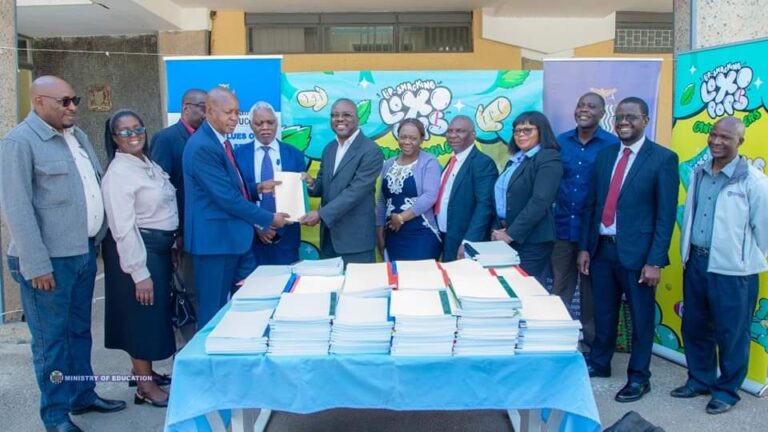 PARROGATE ZAMBIA DONATES 40,000 BOOKS TO MINISTRY OF EDUCATION