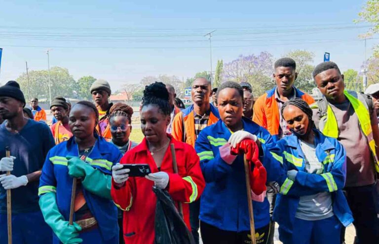 STANBIC TEAMS UP WITH LCC TO HELP ‘KEEP LUSAKA CLEAN’ 