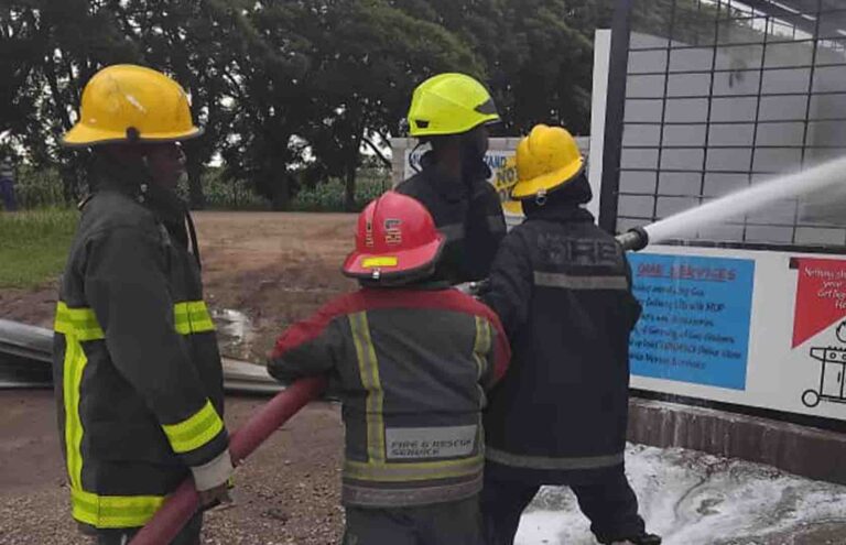 LCC PUTS OUT FIRE AT A GAS STALL IN MAKENI