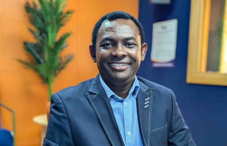 INTRODUCE PERFORMANCE BASED CONTRACTS FOR CIVIL SERVANTS