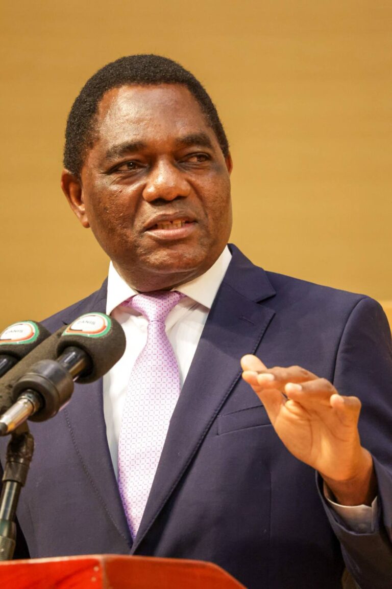TOO MUCH SOCIAL MEDIA DURING WORKING HOURS  – HH